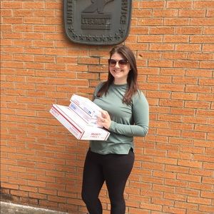 Meet your Posher, Valorie